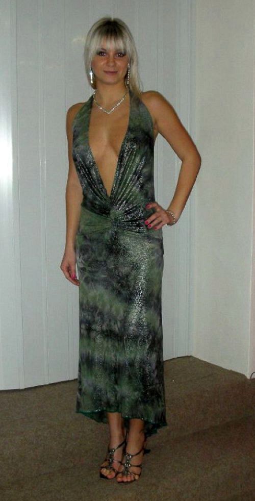 Extravagantní batikované šaty — foto 2