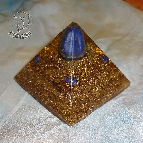 Pyramida orgonitová s lazuritem /lapisem lazuli — foto 4