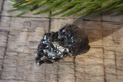 Tektit, meteorit č. L8500 — foto 2