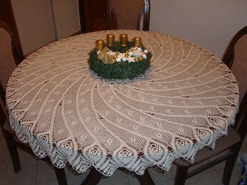 Háčkovaný kulatý ubrus — foto 2