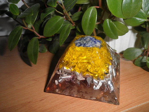 Sodalit ve žlutém objetí — foto 2