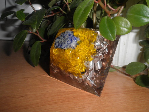 Sodalit ve žlutém objetí — foto 3