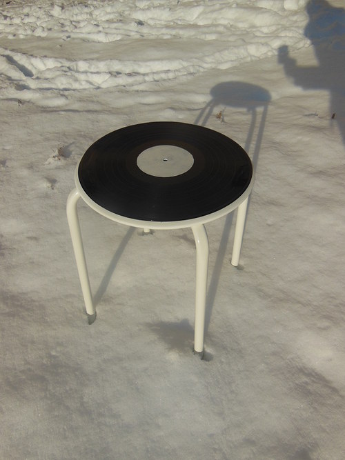 Sněhobílá stolička vinylka — foto 4
