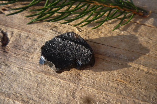 Tektit, meteorit č. L8714 — foto 2