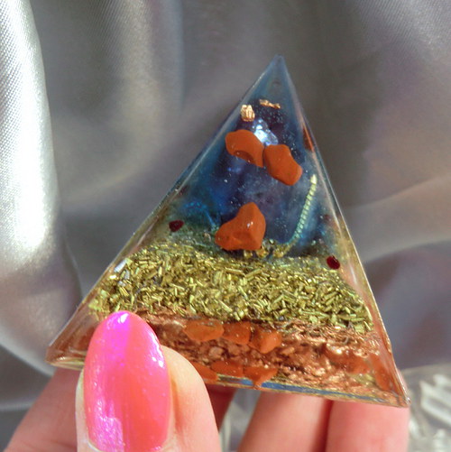 Orgonit (3) - Pyramida 5x4,5 - Ametystový hrot — foto 4