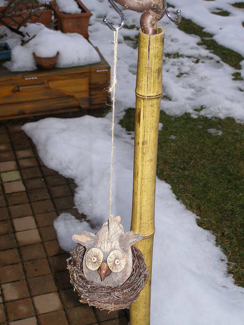 Keramické mládě sovy v hnízdě — foto 3