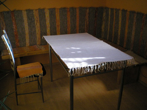 Ručně tkaný ubrus - SNĚHOVÝ — foto 2