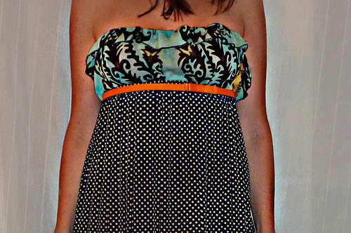 Šaty retro s páskem — foto 2
