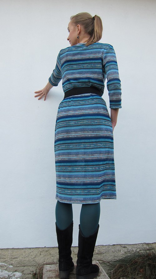 Pletené šaty — foto 3