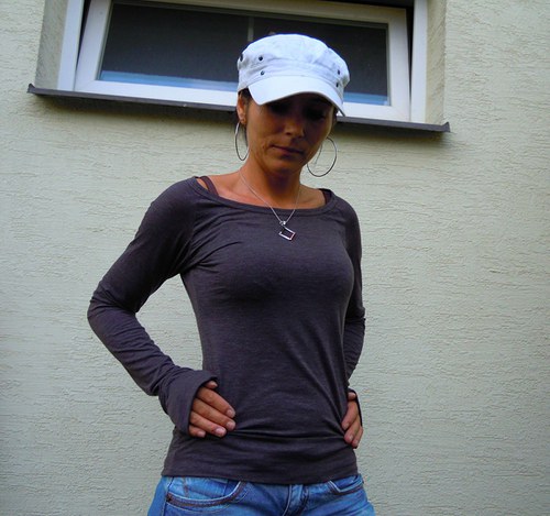 Hnědé triko s lodičkovým výstřihem L — foto 2