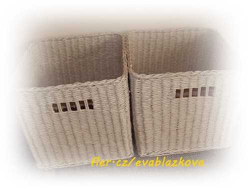 Sada hladkých bílých košů..... — foto 2