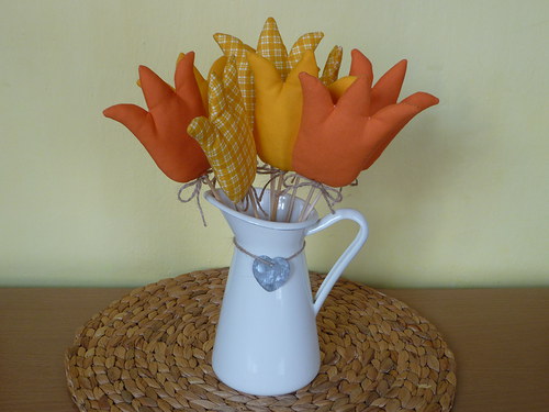 Sada tří oranžových tulipánů — foto 6