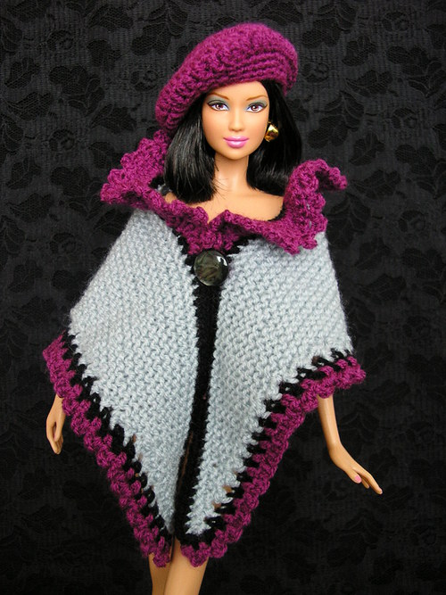 SLEVA Šedý pléd s baretem pro Barbie — foto 2