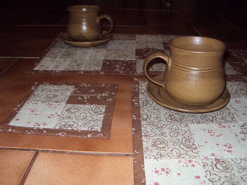 Béžovohnědé prostírání — foto 4