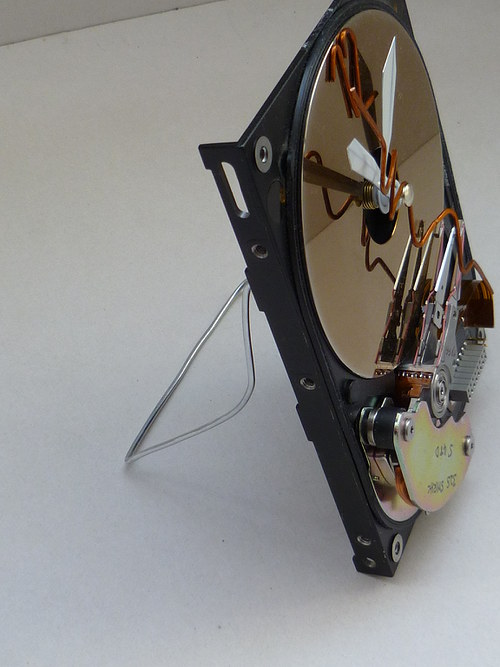 Hodiny z HDD 25 — foto 2