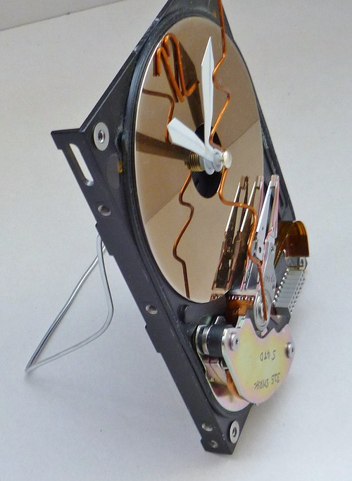Hodiny z HDD 25 — foto 3
