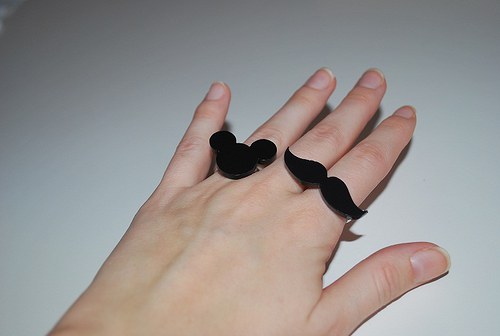 Moustache / mickey prsten — foto 2