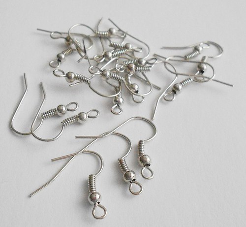Náušnicové háčky rhodium- 100ks — foto 2