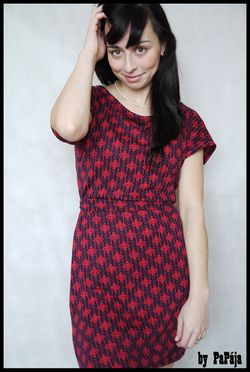 Red dress — foto 2