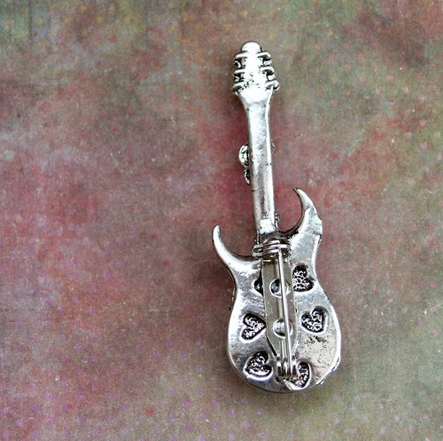 Steampunková kytara — foto 2