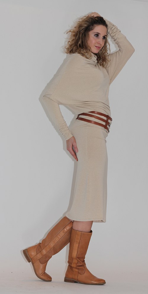 Béžové maxišaty — foto 4