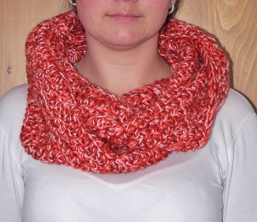 Oranžový nákrčník — foto 2