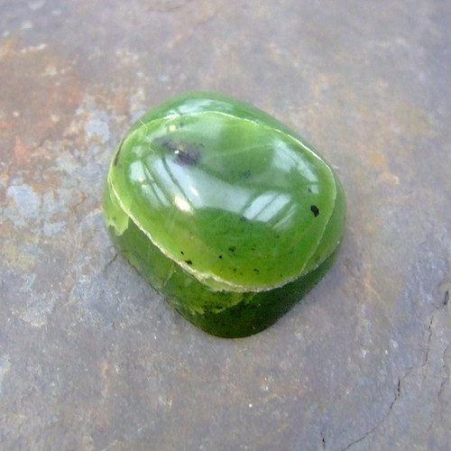 Jadeitový serpentyn, kabošon č.670 — foto 2