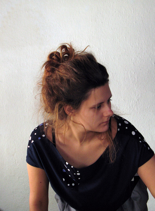 Puntikaté variabilní triko — foto 2