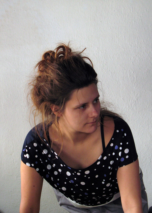 Puntikaté variabilní triko — foto 5