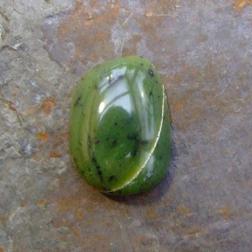 Jadeitový serpentyn, kabošon č.671 — foto 2