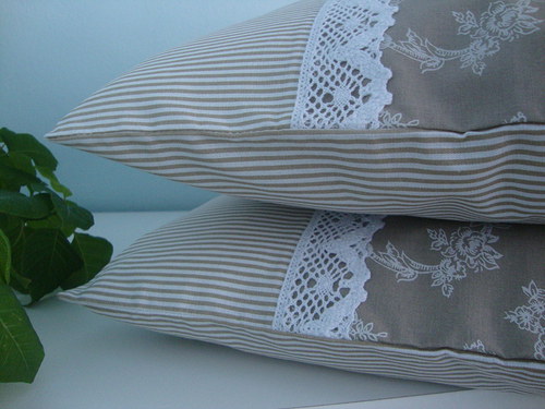 Polštářek - béžové ornamenty — foto 3