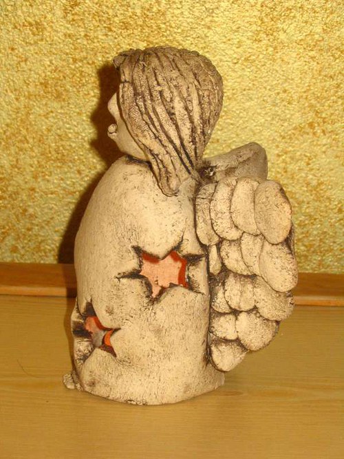 Andílek ze šamotové hlíny — foto 2