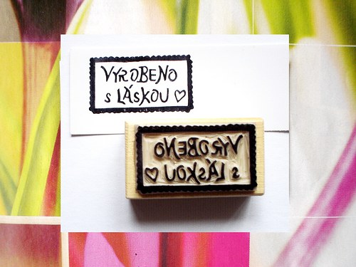 Vyrobeno s láskou v rámečku. Razítko. — foto 2