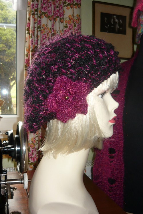 Háčkovaný baret "Fany" — foto 2