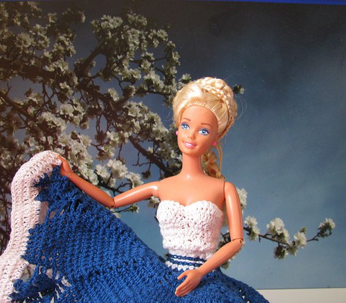 Barbie - modro-bílé šaty — foto 4