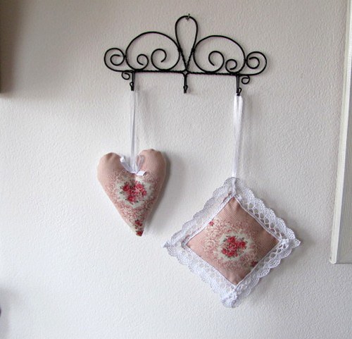 Věšák — foto 2