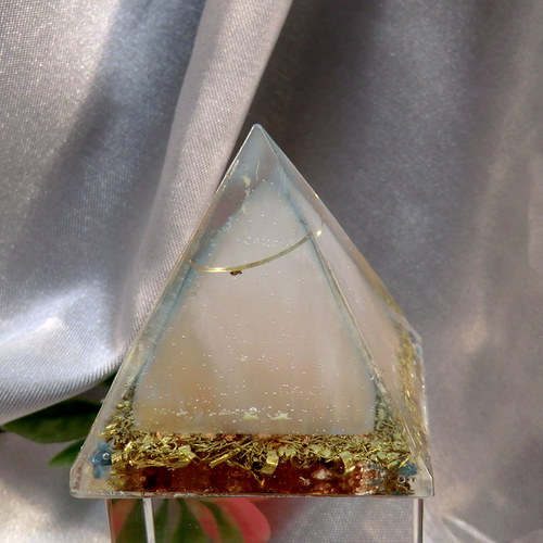 Orgonit 4x4cm - DvojPyramida - Selenit/granát — foto 2