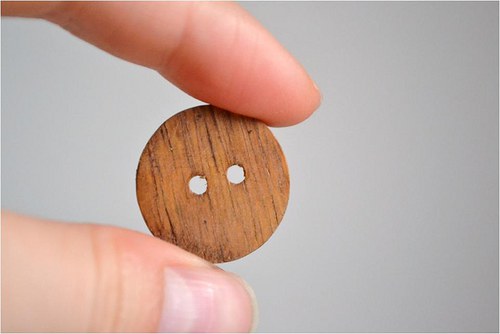 Kostěný knoflík 2x — foto 3