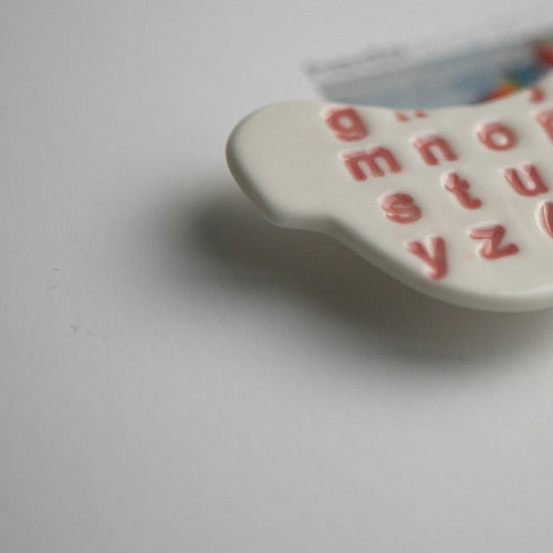 Messinger the First (porcelánová brož) — foto 4