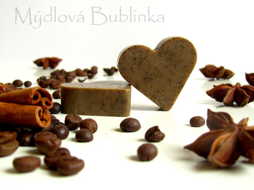 Peelingové mýdlo: Kávová srdíčka — foto 2