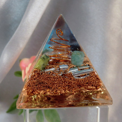 Orgonit *Pyramida (3)* 4x4cm * Energie / magnetit — foto 6