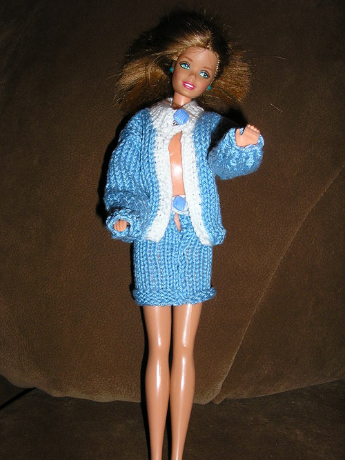 Svetr a sukně pro Barbie — foto 2