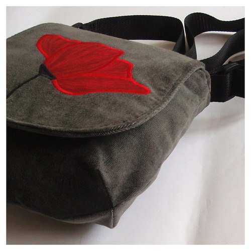 Kabelka FLAP s aplikací Red Flower — foto 3