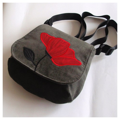 Kabelka FLAP s aplikací Red Flower — foto 4