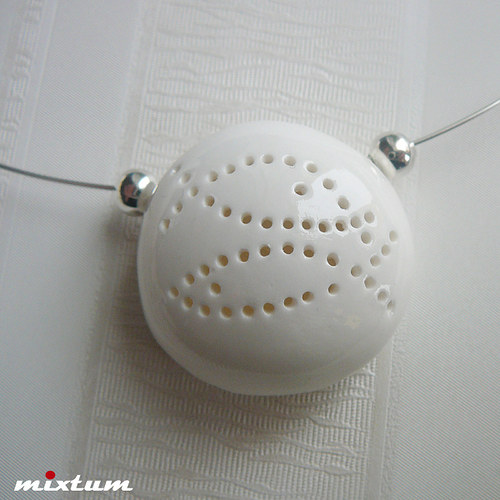 Luxusní bělostný náhrdelník ... Ryby — foto 3