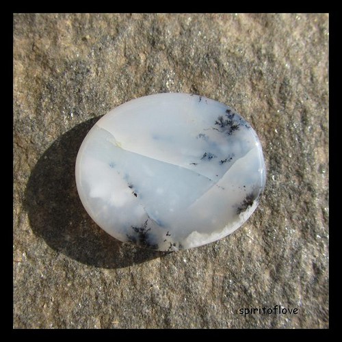 Dendritický opál 28.40ct — foto 3