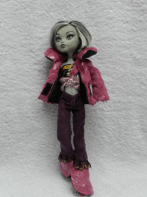 Kabátek a kšiltovka pro Monster high — foto 4