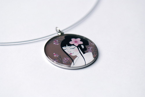 "Sakura" - náhrdelník hnědý — foto 2