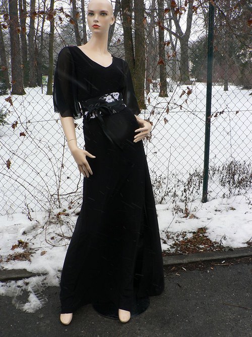 Úpletové šaty — foto 3