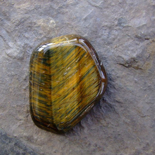 Tygří oko multicolor, kabošon č.766 — foto 2